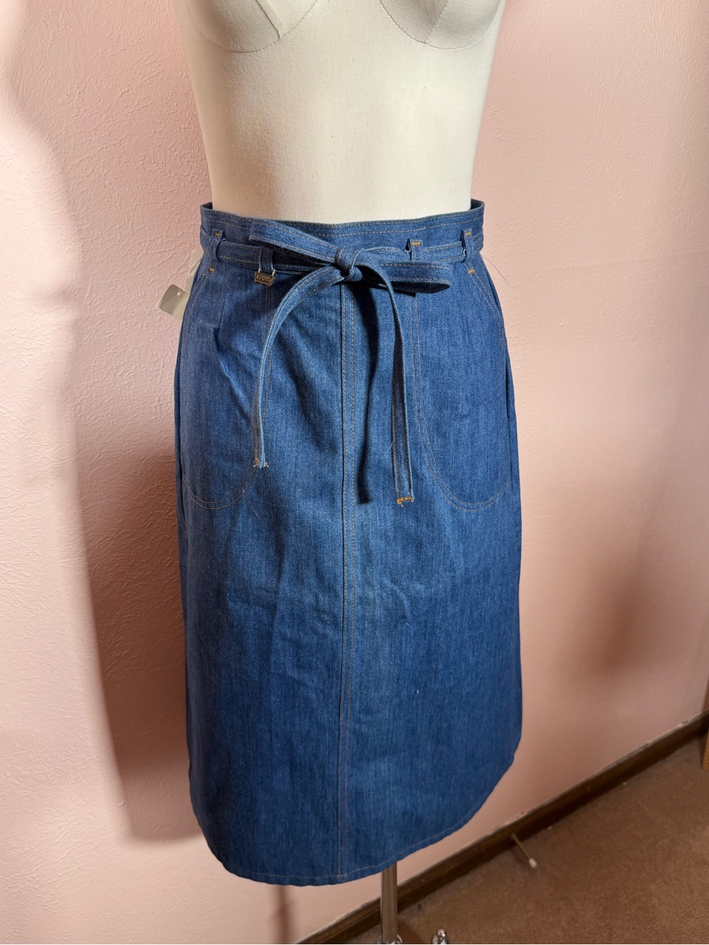 Levi’s Vintage 1970’s high waisted wrap denim Midi skirt Size 8 NEW made in USA